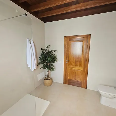 Casona Iroko La Costa